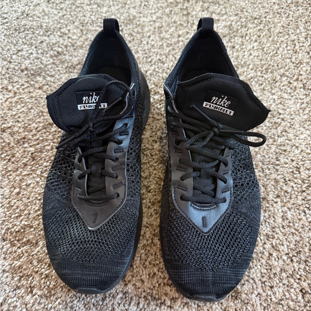 EUC Nike Air Max Flyknit Racer Black Sneakers Men’s size 7